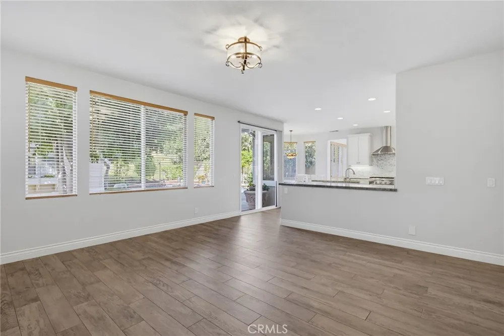 5367 Churchwood Drive Oak Park, CA 91377