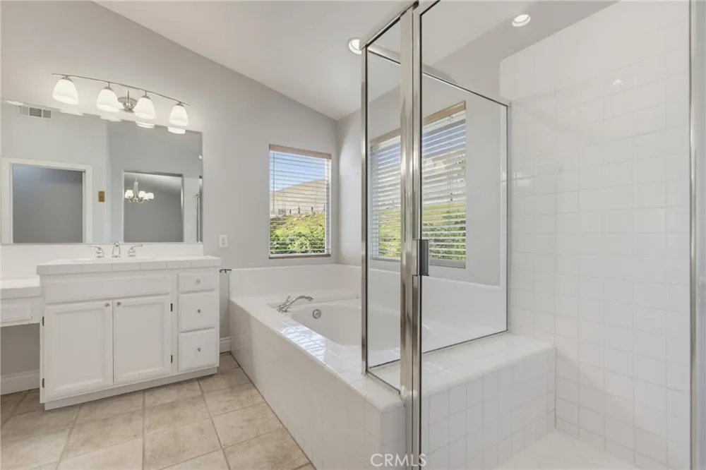 5367 Churchwood Drive Oak Park, CA 91377