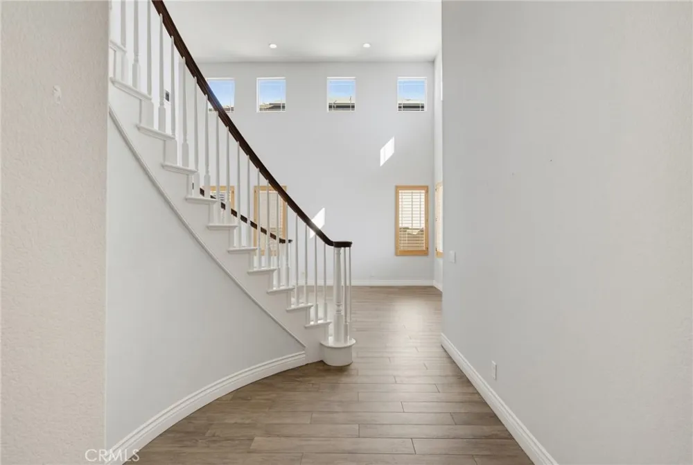 5367 Churchwood Drive Oak Park, CA 91377