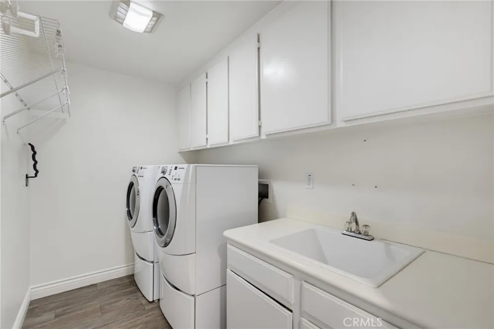 5367 Churchwood Drive Oak Park, CA 91377