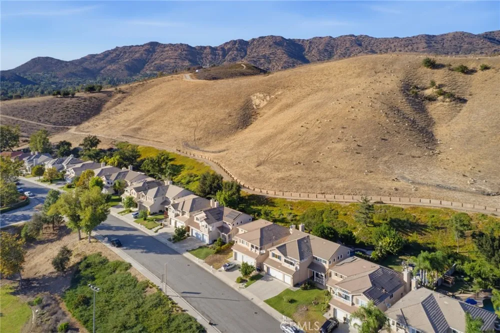 5367 Churchwood Drive Oak Park, CA 91377