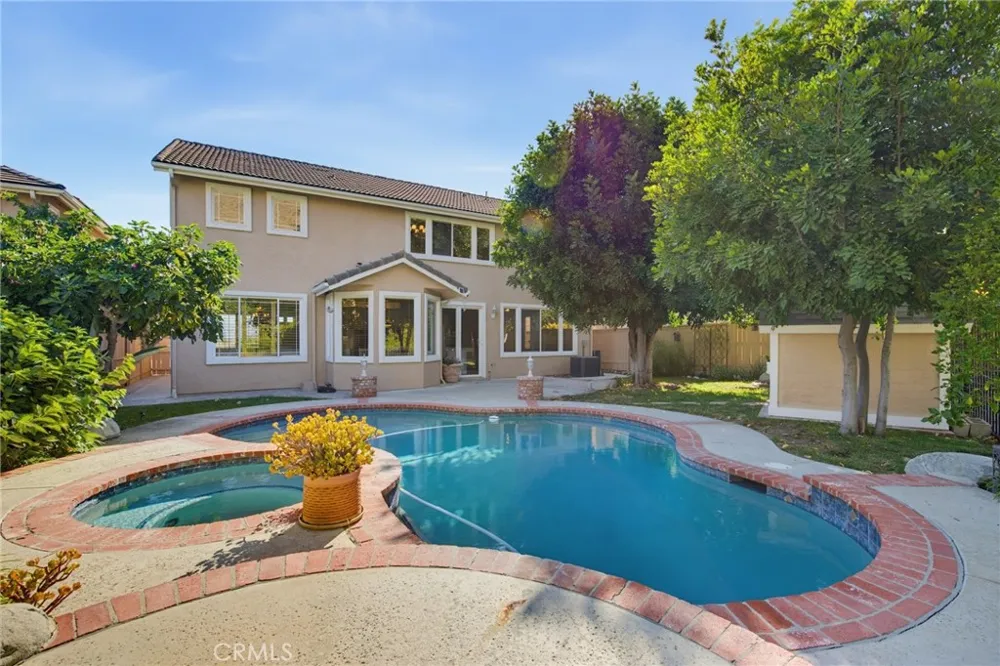 5367 Churchwood Drive Oak Park, CA 91377