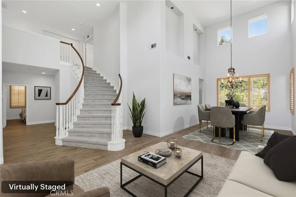 5367 Churchwood Drive Oak Park, CA 91377