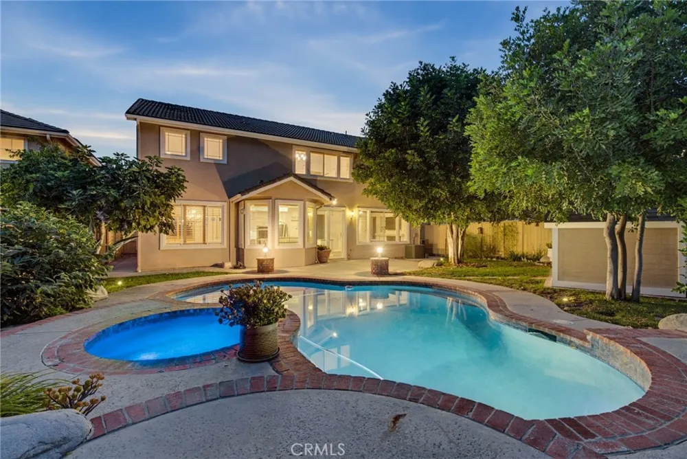 5367 Churchwood Drive Oak Park, CA 91377