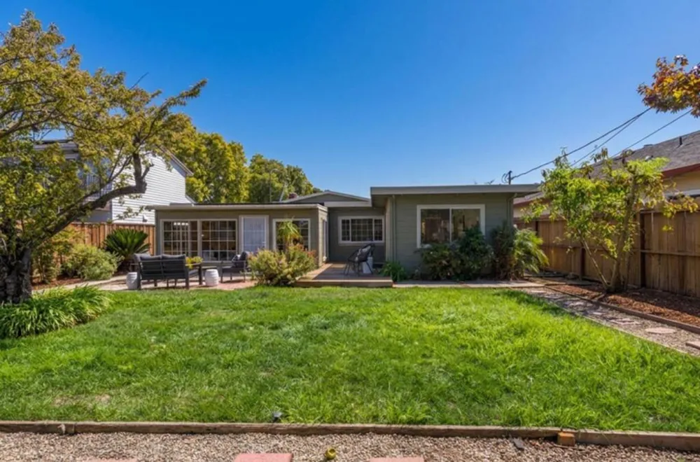 1625 Cottage Grove Avenue San Mateo, CA 94401
