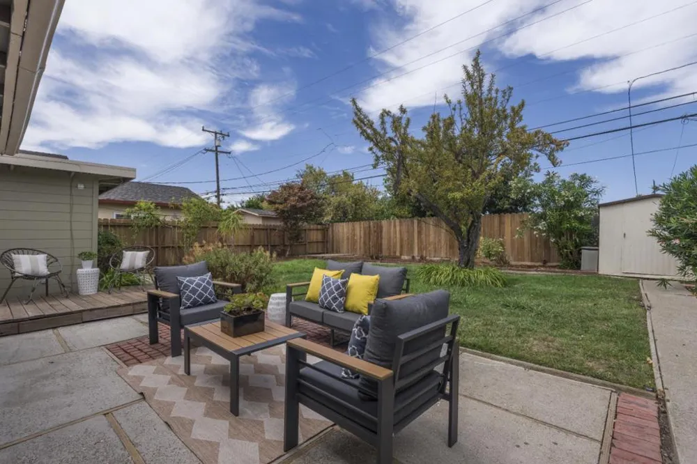 1625 Cottage Grove Avenue San Mateo, CA 94401