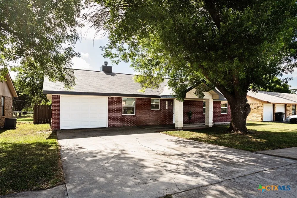 2604 Ridglea Court Killeen, TX 76543