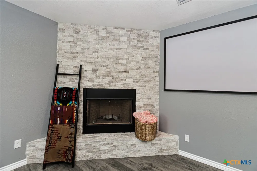 2604 Ridglea Court Killeen, TX 76543