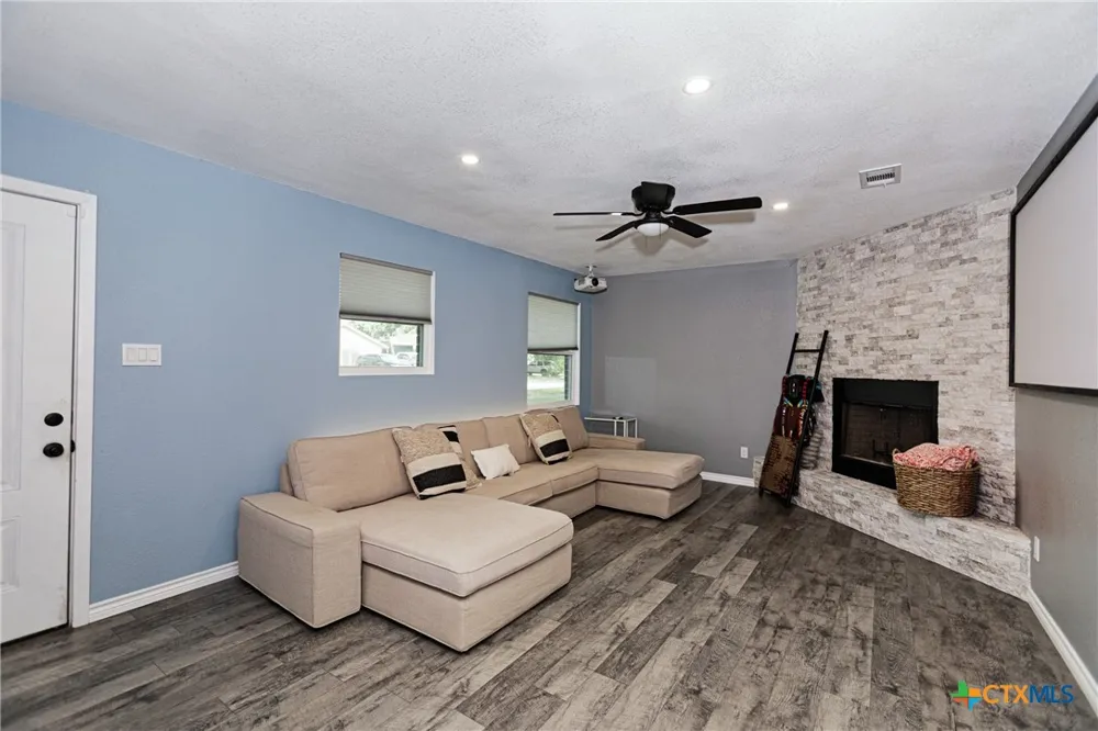 2604 Ridglea Court Killeen, TX 76543