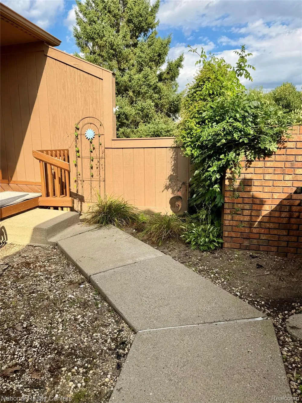 25381 Potomac Drive #6 South Lyon City, MI 48178