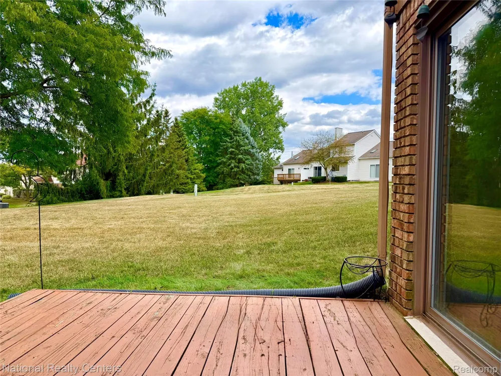 25381 Potomac Drive #6 South Lyon City, MI 48178