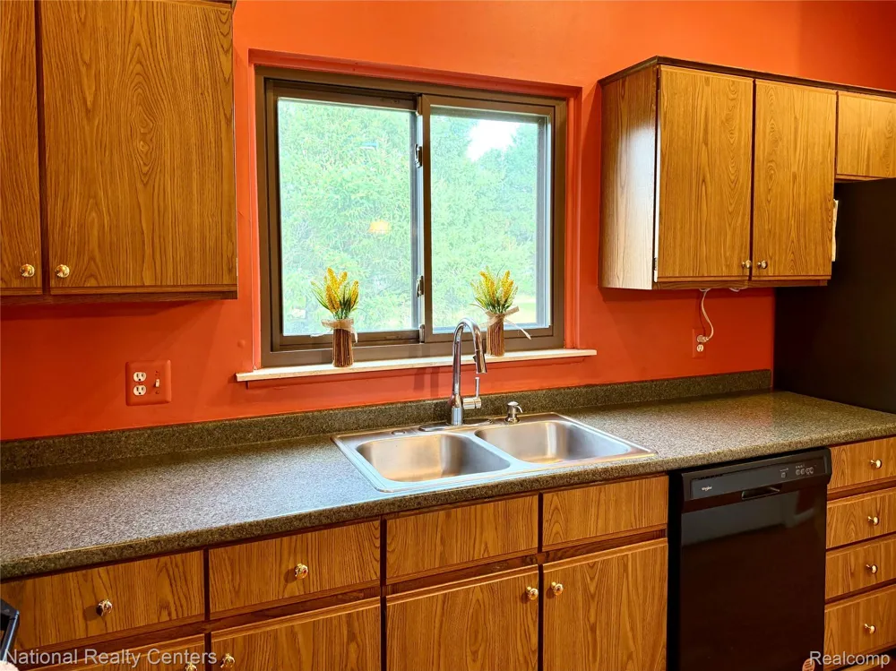 25381 Potomac Drive #6 South Lyon City, MI 48178