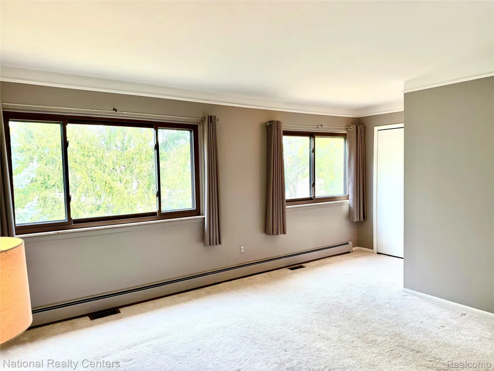 25381 Potomac Drive #6 South Lyon City, MI 48178