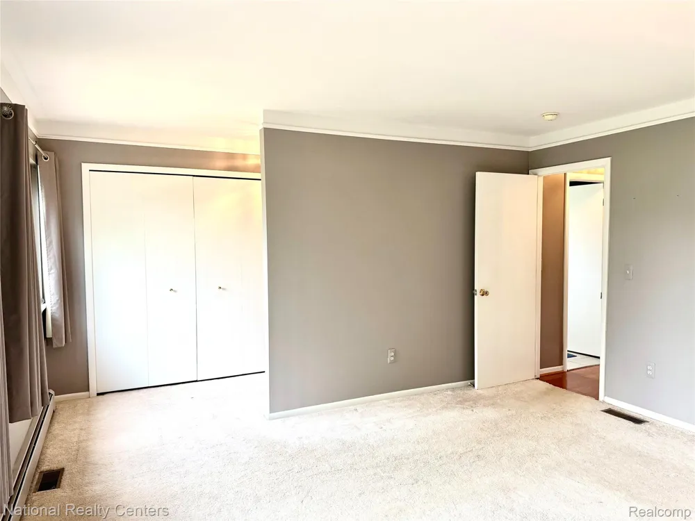 25381 Potomac Drive #6 South Lyon City, MI 48178