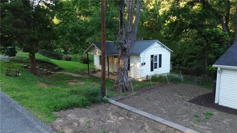 129 Old Linville Road