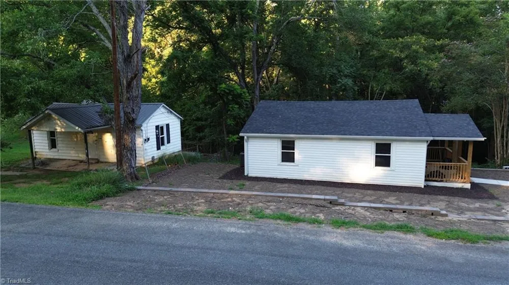 129 Old Linville Road Kernersville, NC 27284