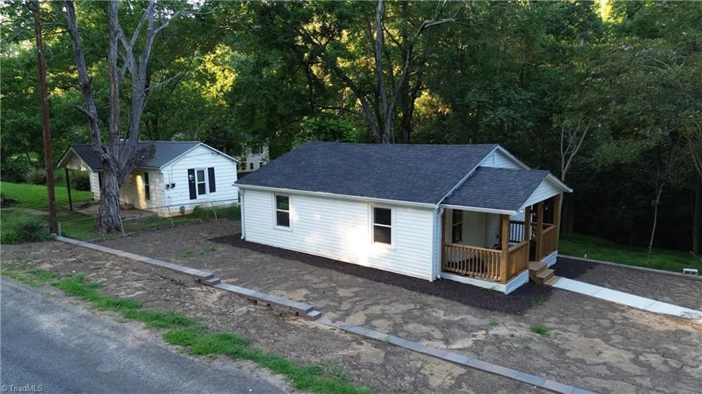 129 Old Linville Road Kernersville, NC 27284