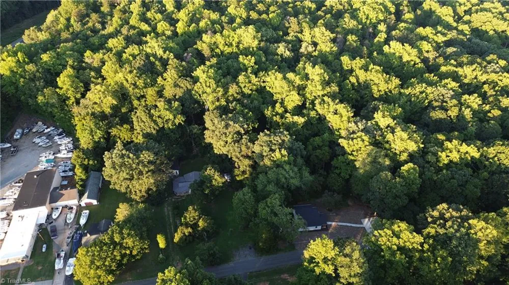 129 Old Linville Road Kernersville, NC 27284