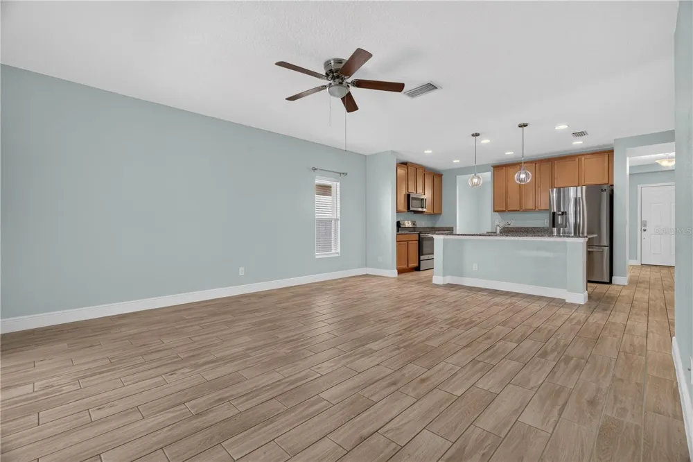 878 BENJAMIN TRAIL Davenport, FL 33837