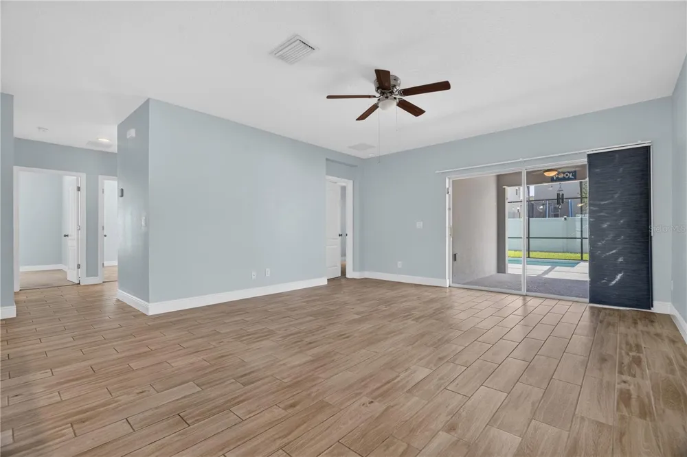 878 BENJAMIN TRAIL Davenport, FL 33837