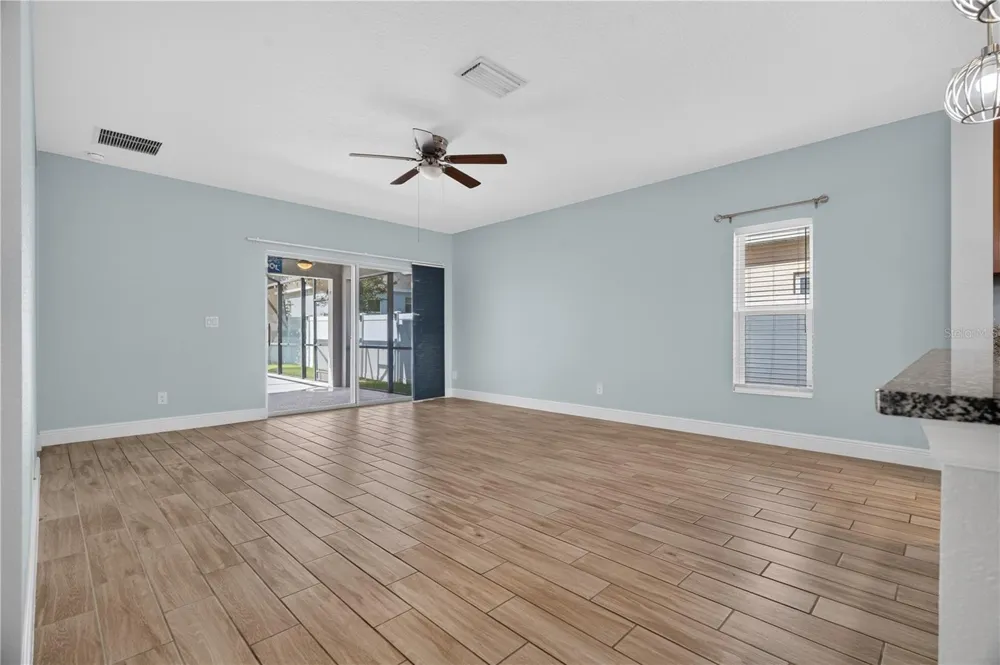 878 BENJAMIN TRAIL Davenport, FL 33837