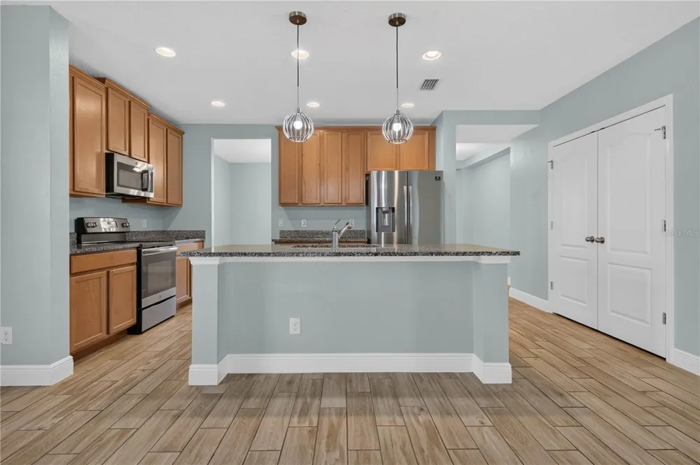 878 BENJAMIN TRAIL Davenport, FL 33837