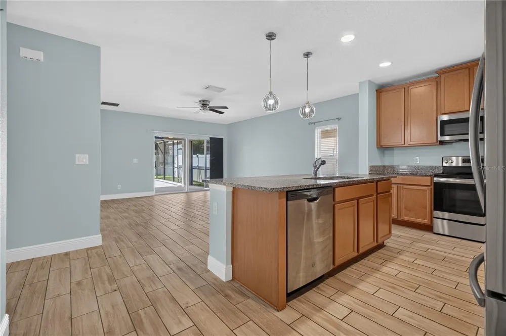 878 BENJAMIN TRAIL Davenport, FL 33837