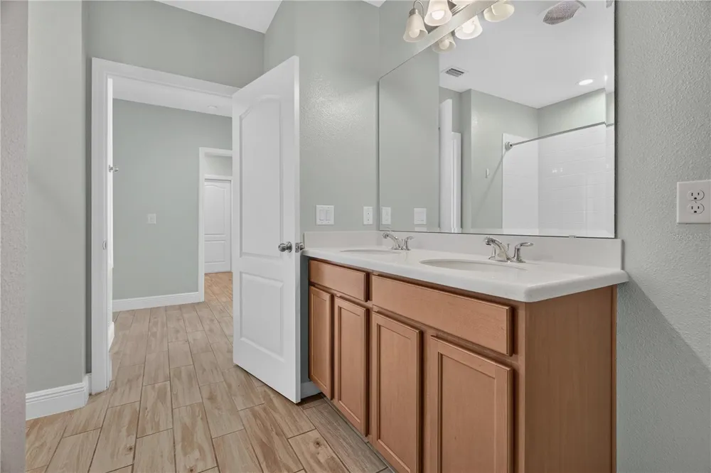 878 BENJAMIN TRAIL Davenport, FL 33837