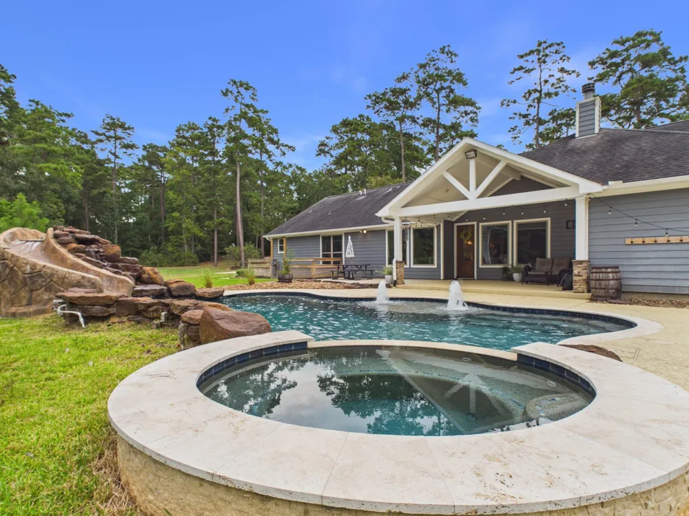 1726 Browders Loop E New Waverly, TX 77358