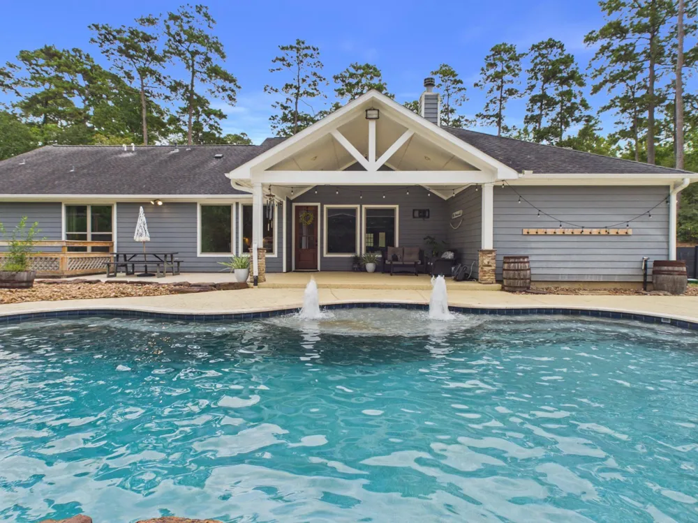1726 Browders Loop E New Waverly, TX 77358