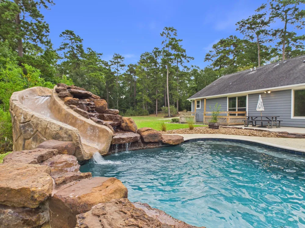 1726 Browders Loop E New Waverly, TX 77358