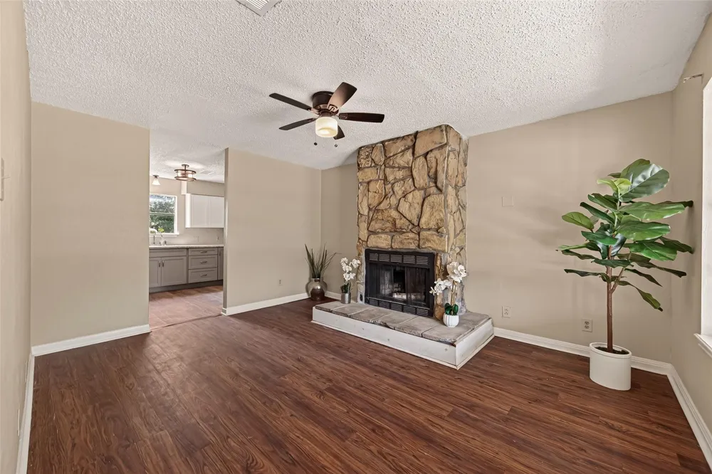 13309 Milo Drive Crosby, TX 77532