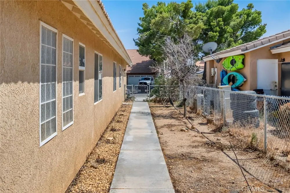 14952 Rivers Edge Helendale, CA 92342