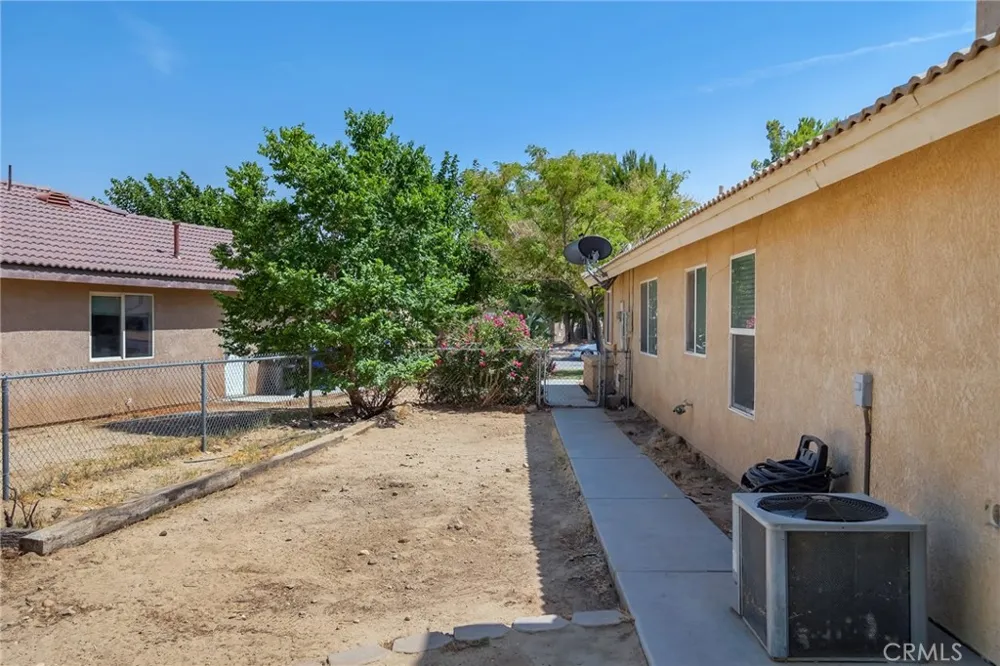 14952 Rivers Edge Helendale, CA 92342