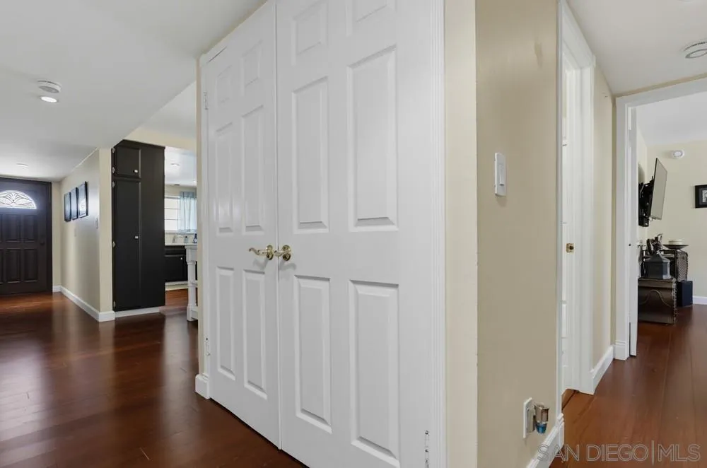 5736 Laramie Way San Diego, CA 92120