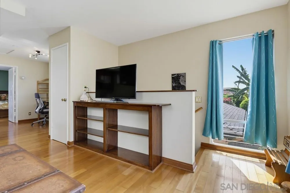5736 Laramie Way San Diego, CA 92120