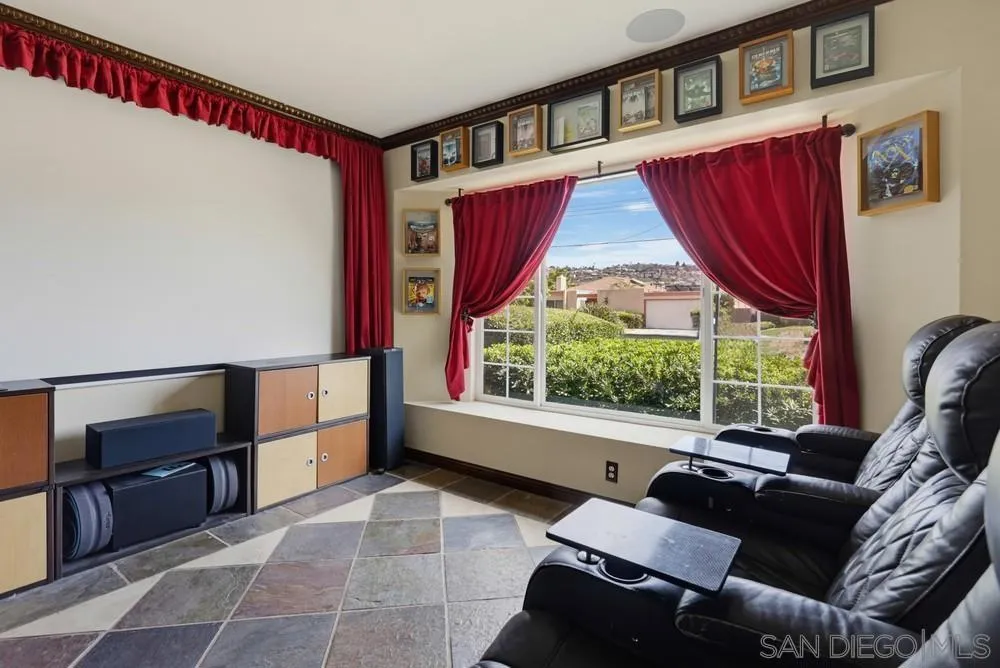 5736 Laramie Way San Diego, CA 92120
