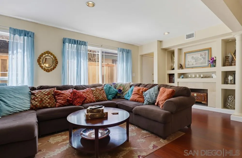 5736 Laramie Way San Diego, CA 92120