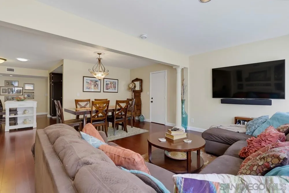 5736 Laramie Way San Diego, CA 92120