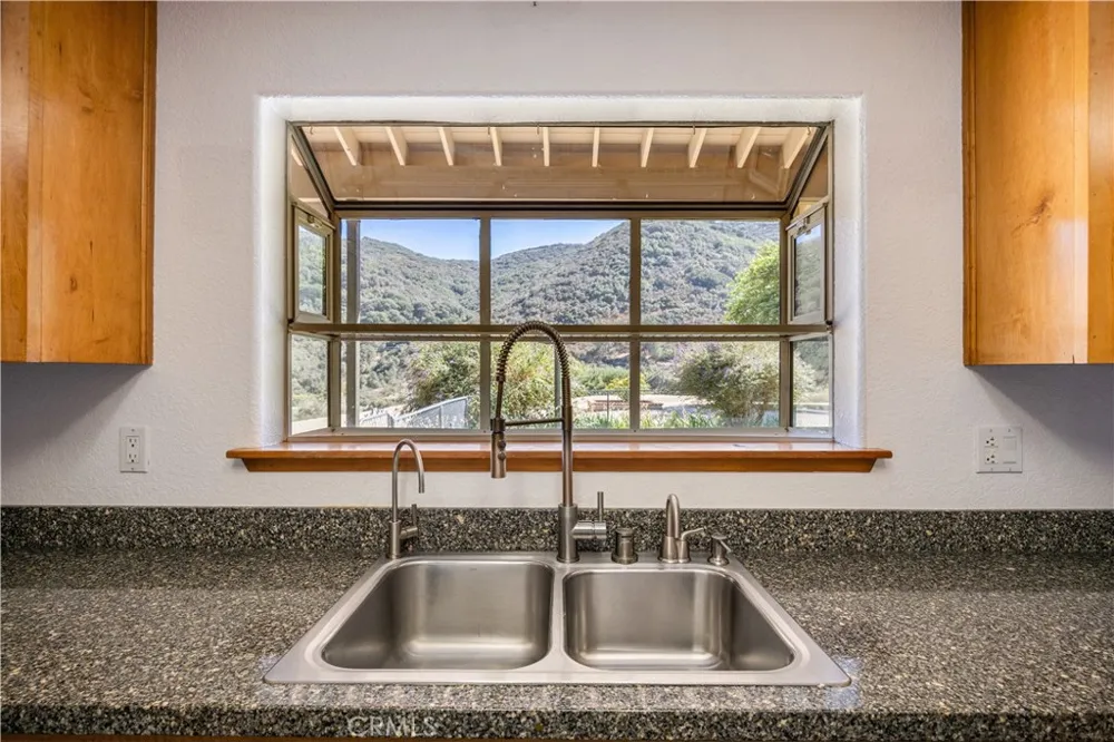 11551 Lonesone Valley Road Leona Valley, CA 93551