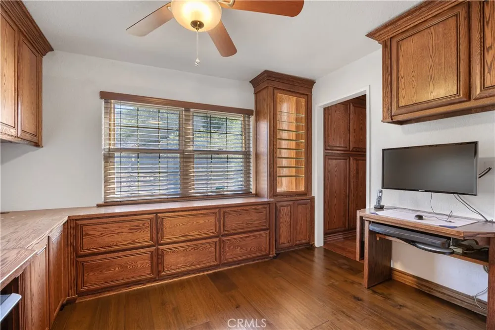11551 Lonesone Valley Road Leona Valley, CA 93551