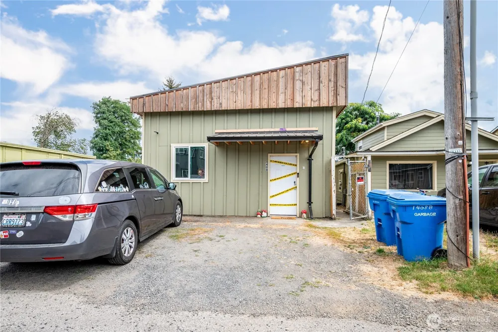 1408 S. 5th Kelso, WA 98626