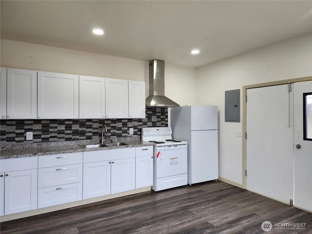 1408 S. 5th Kelso, WA 98626