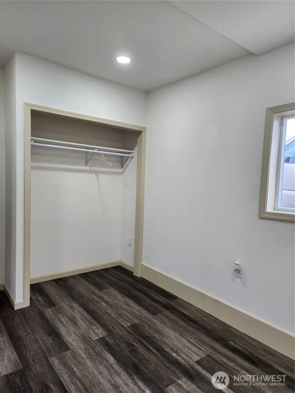 1408 S. 5th Kelso, WA 98626