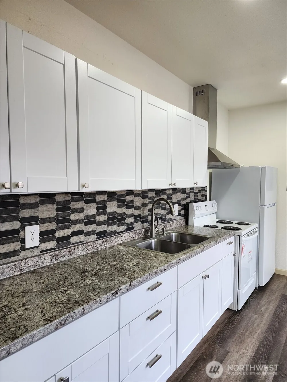 1408 S. 5th Kelso, WA 98626