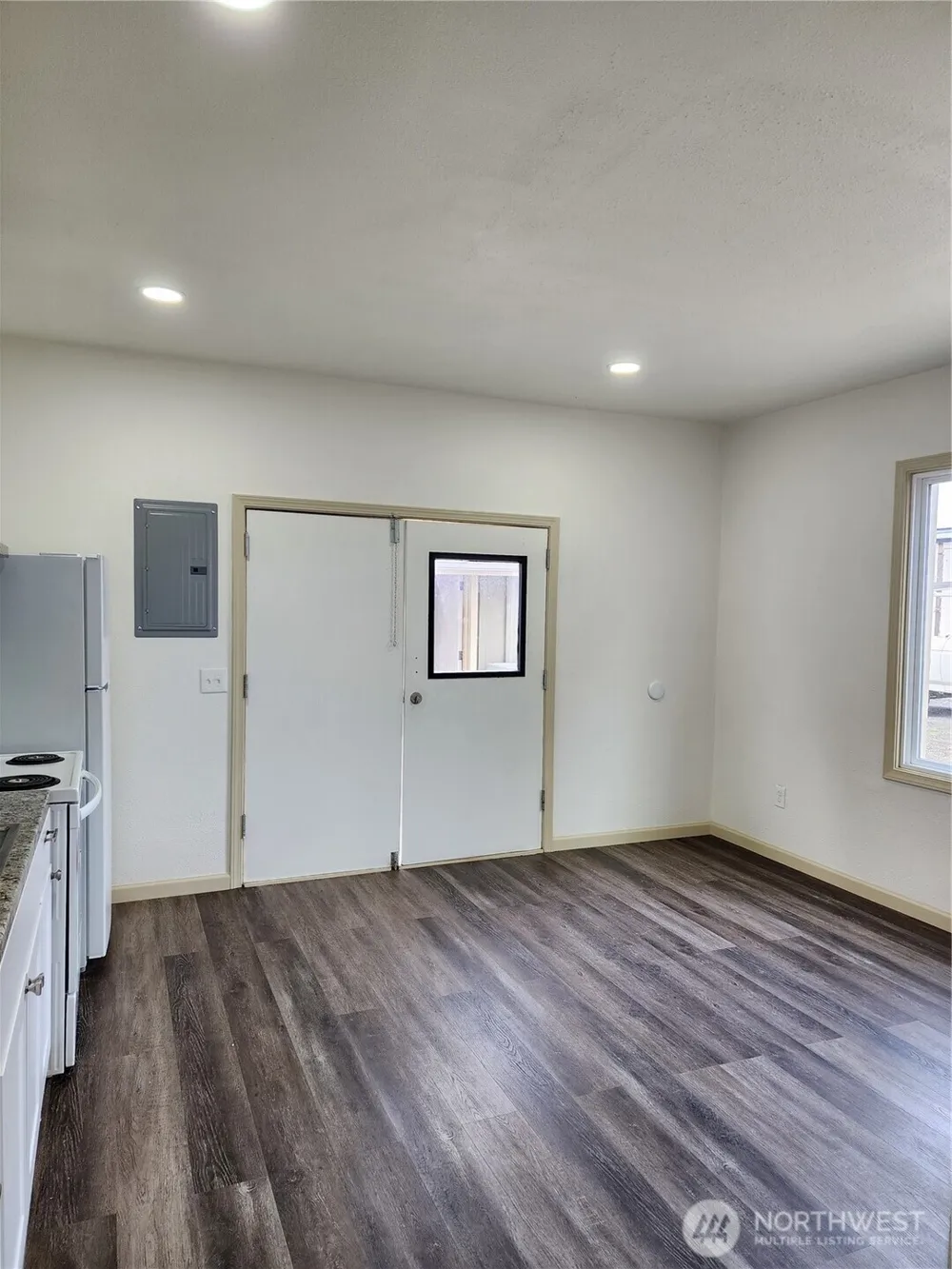1408 S. 5th Kelso, WA 98626