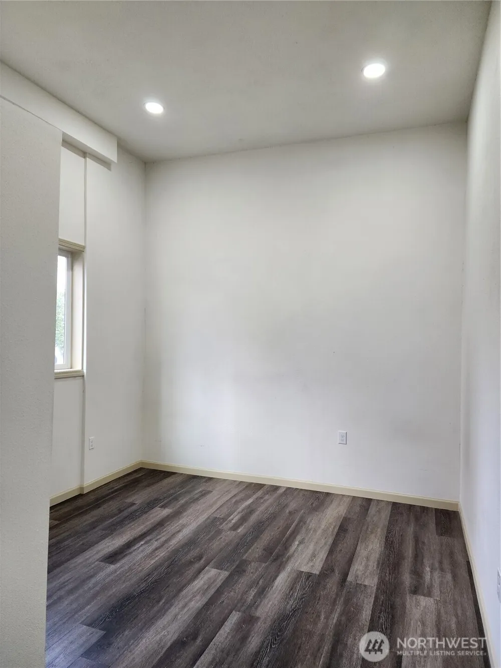 1408 S. 5th Kelso, WA 98626