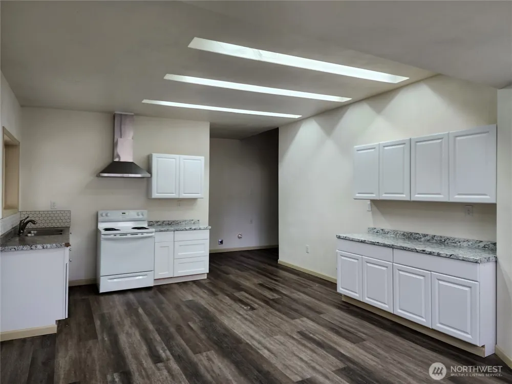 1408 S. 5th Kelso, WA 98626