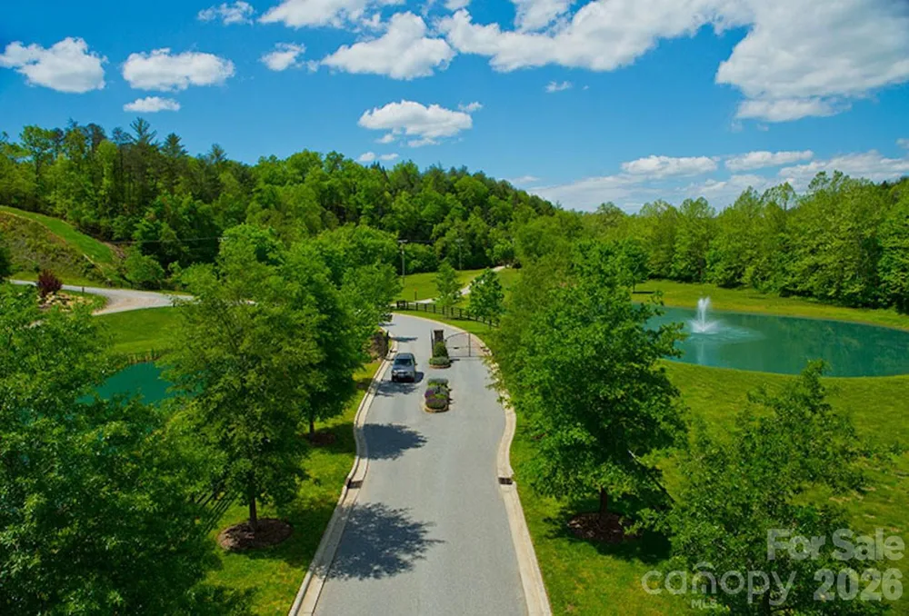 2070 Thoroughbred Way #G18 Lenoir, NC 28645
