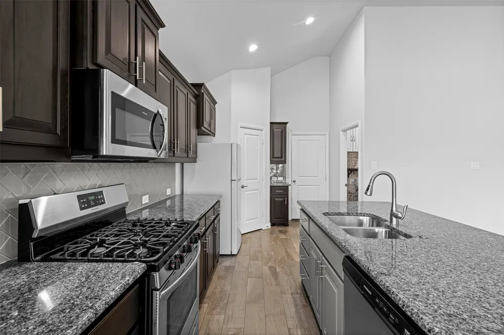 15852 Back Nine Road Fort Worth, TX 76177